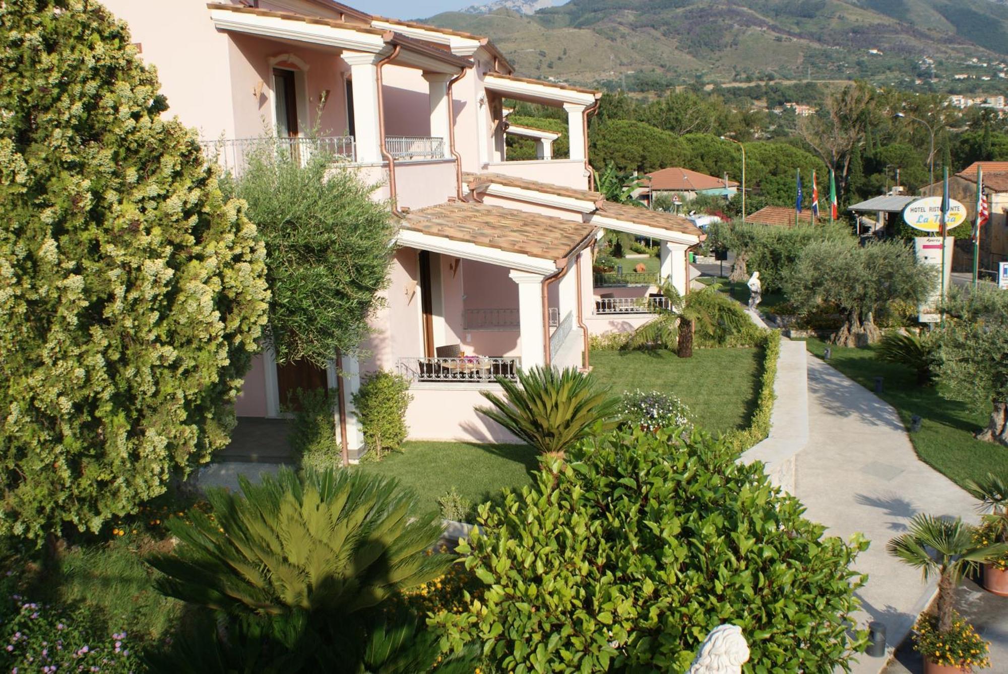 Hotel Ristorante Borgo La Tana Maratea Exterior foto