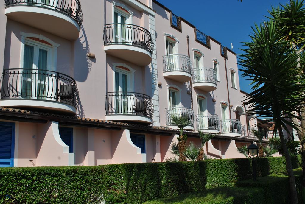 Hotel Ristorante Borgo La Tana Maratea Exterior foto